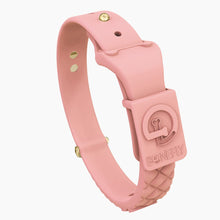 Load image into Gallery viewer, QuiltFLY Signature Gold Bones Collar
