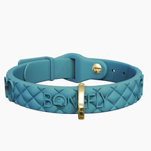 Load image into Gallery viewer, QuiltFLY Collar
