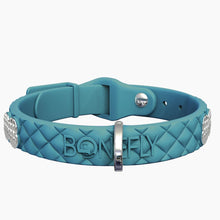 Load image into Gallery viewer, QuiltFLY Signature Spike Bones Collar
